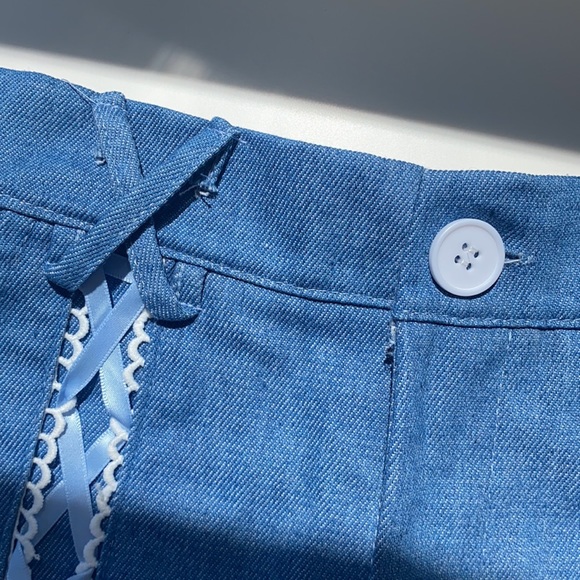 Blue shorts with lace bottom and adjustable ties - Picture 4 of 6